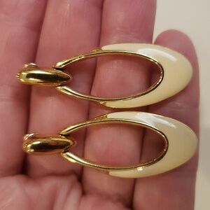 Vtg Trifari - Gold and Cream Earrings
